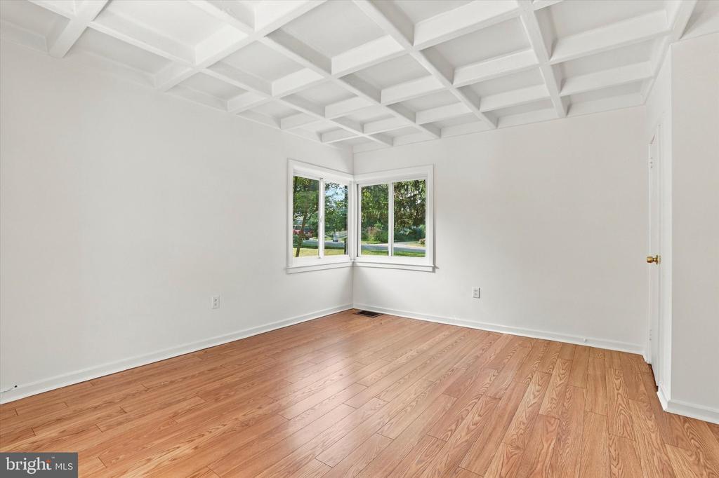 8105 MACARTHUR ROAD Unit:           