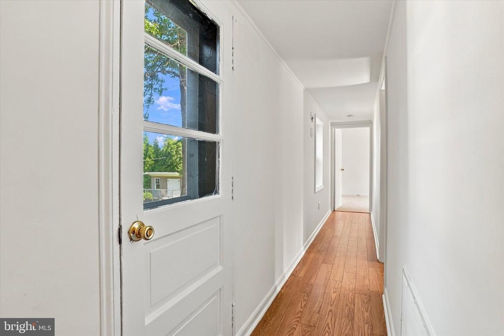 8105 MACARTHUR ROAD Unit:           