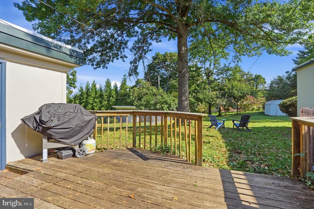 8105 MACARTHUR ROAD Unit:           
