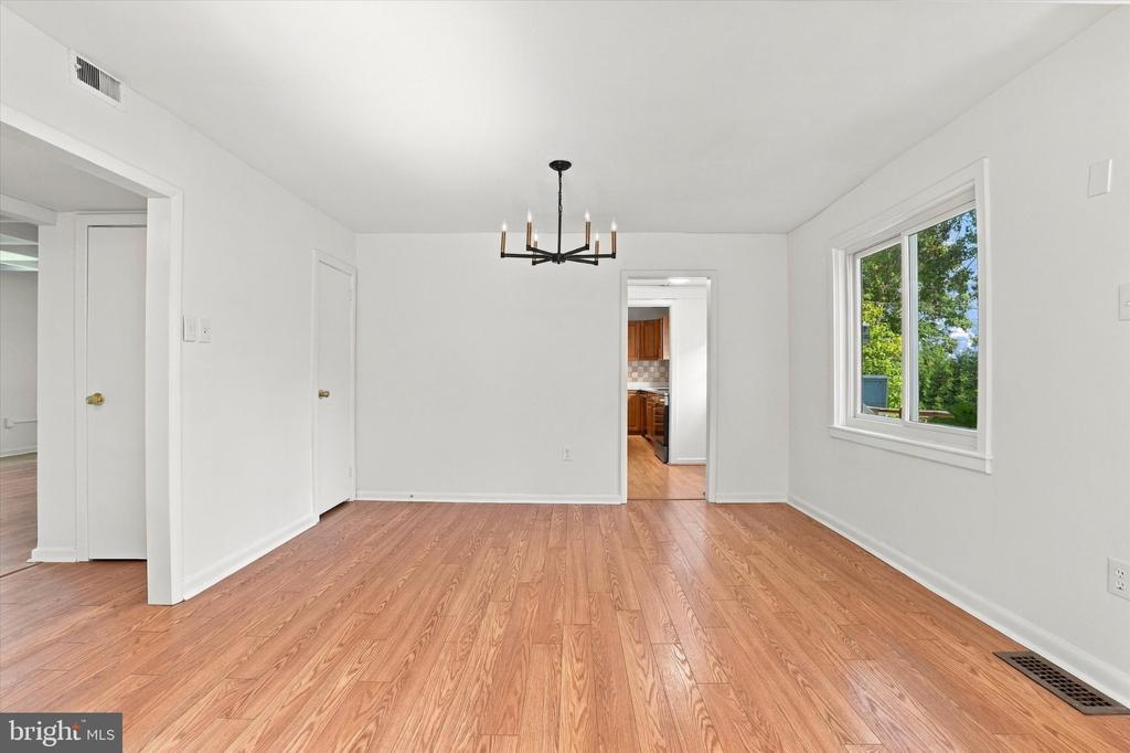 8105 MACARTHUR ROAD Unit:           