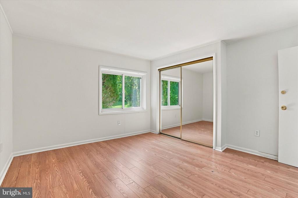8105 MACARTHUR ROAD Unit:           