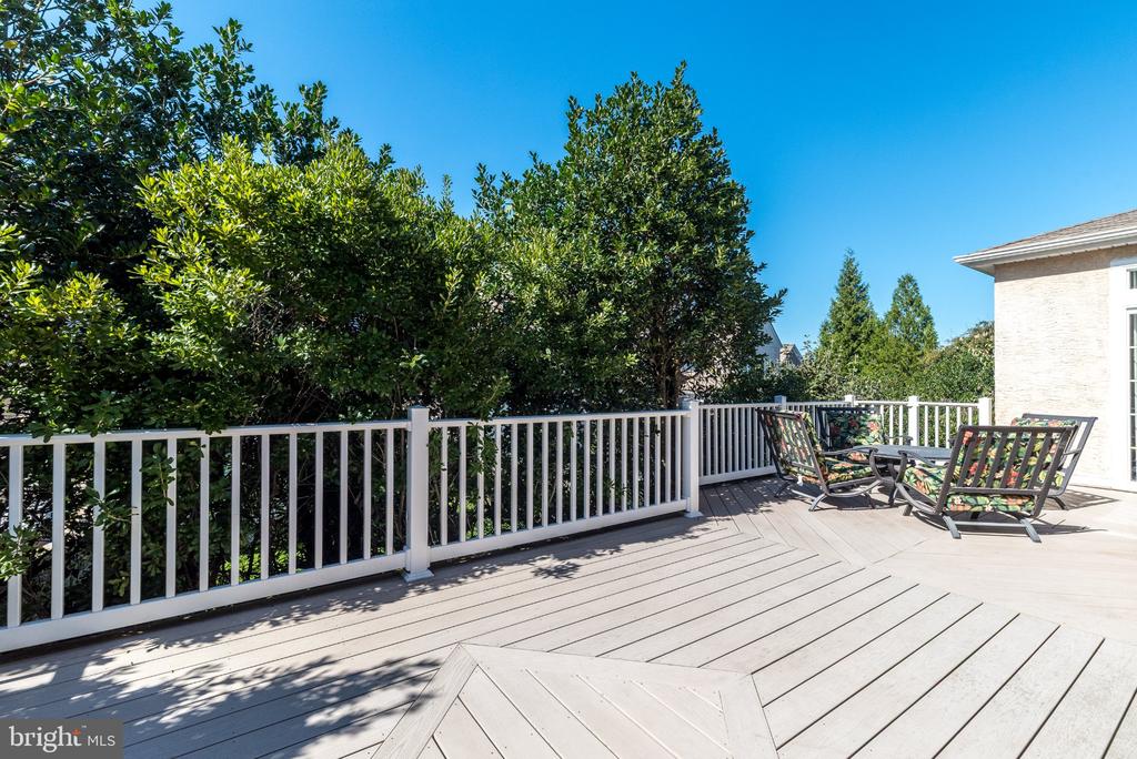 210 GOLDENROD DRIVE