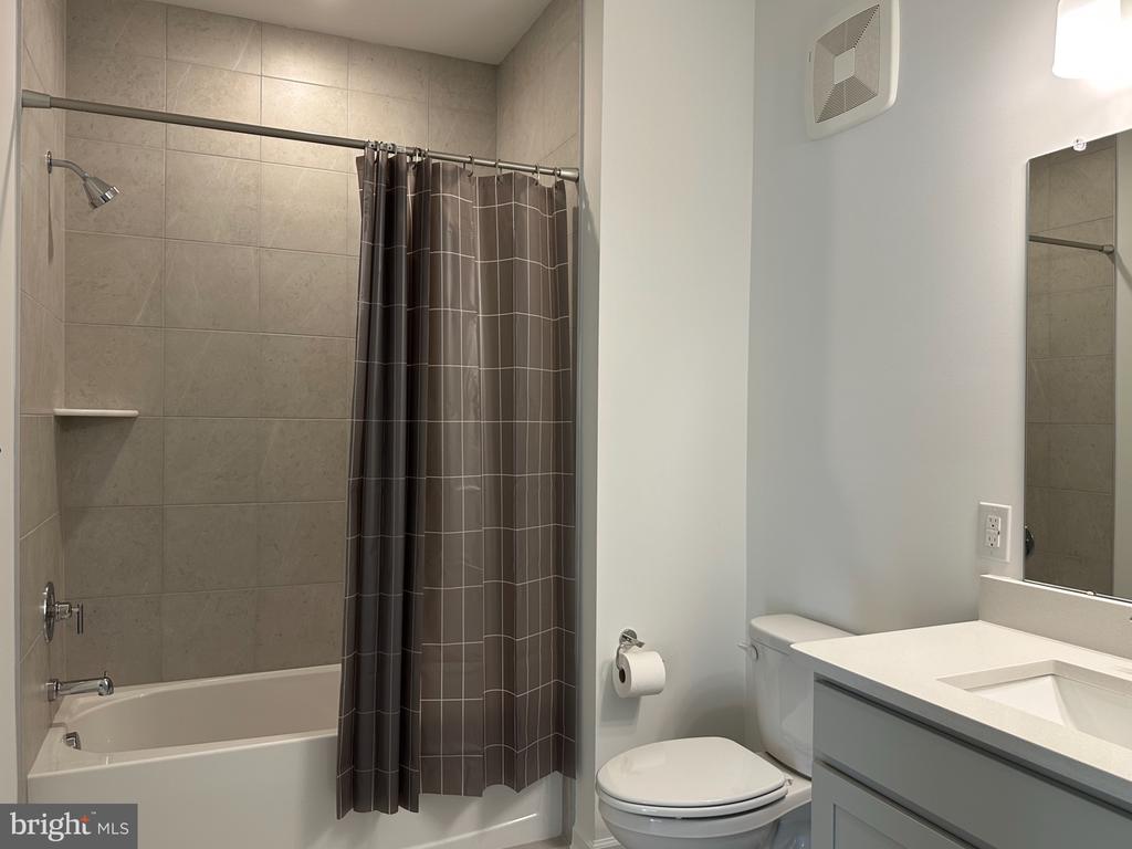83 BETHLEHEM PIKE Unit: 1106