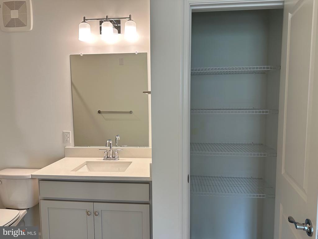 83 BETHLEHEM PIKE Unit: 1106