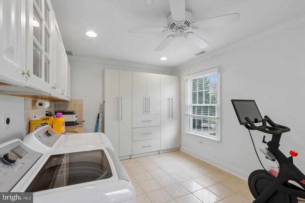 209 E WELSH ROAD