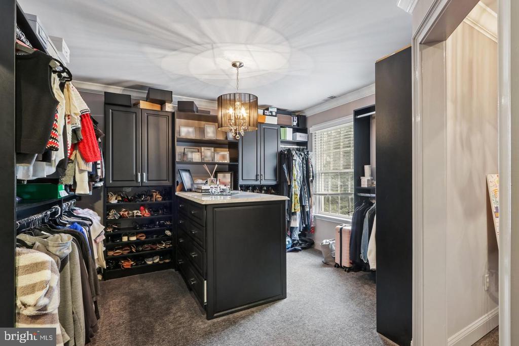 209 E WELSH ROAD