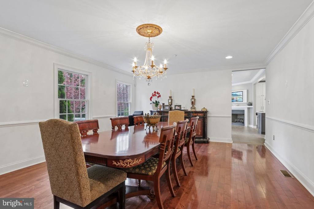 209 E WELSH ROAD