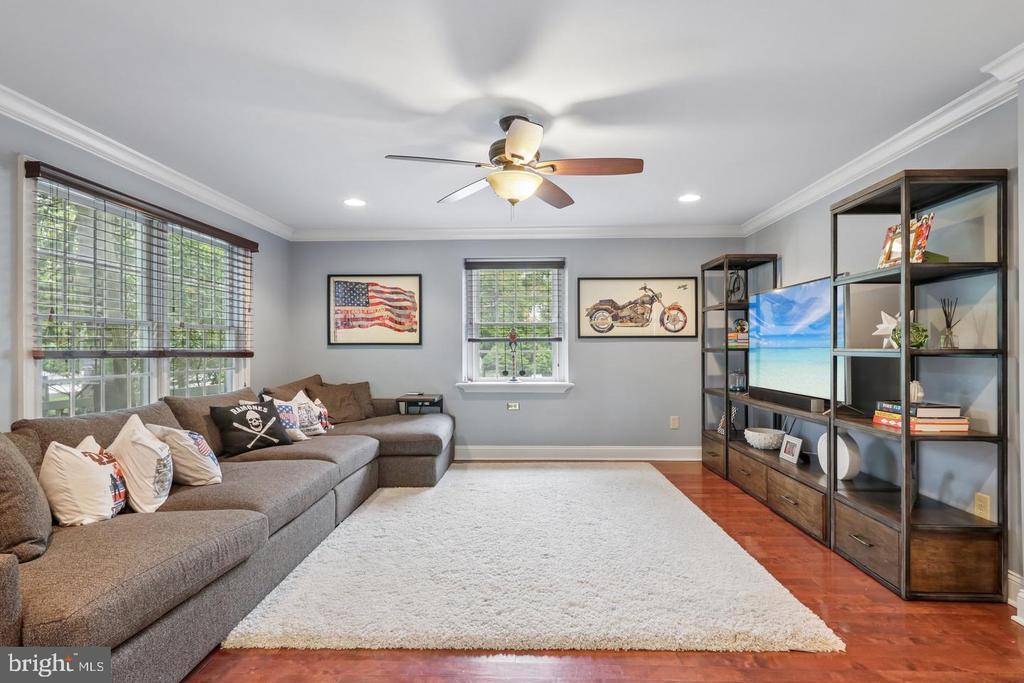 209 E WELSH ROAD