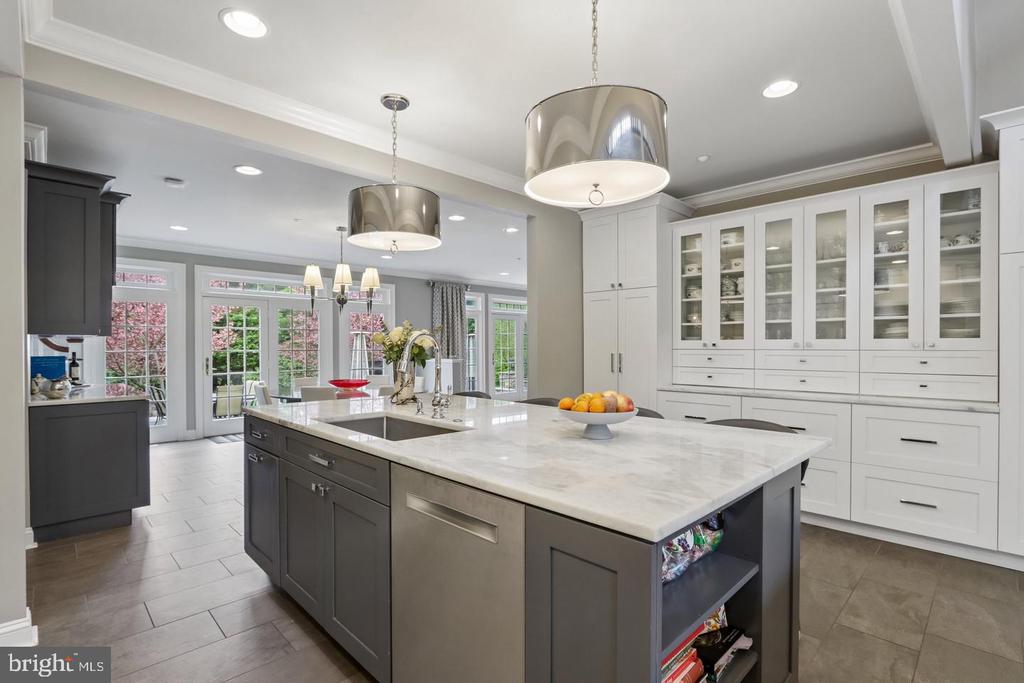 209 E WELSH ROAD