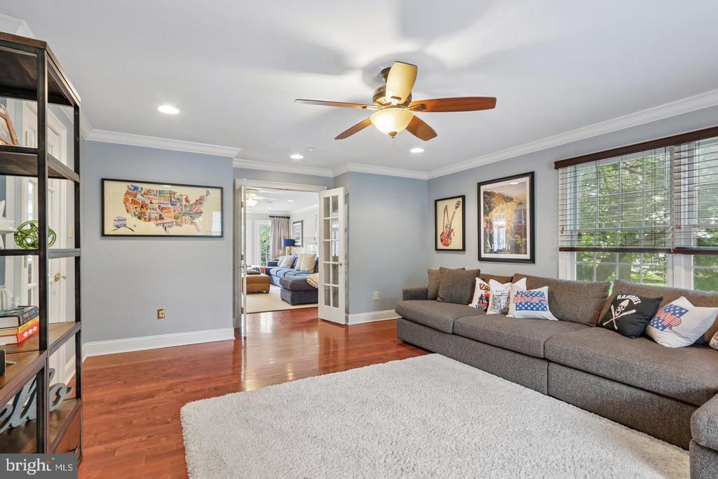 209 E WELSH ROAD