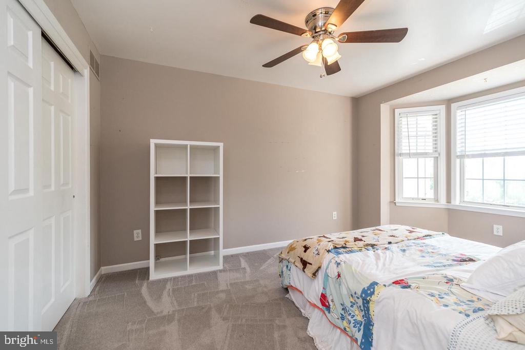 101 OXFORD COURT Unit: 143