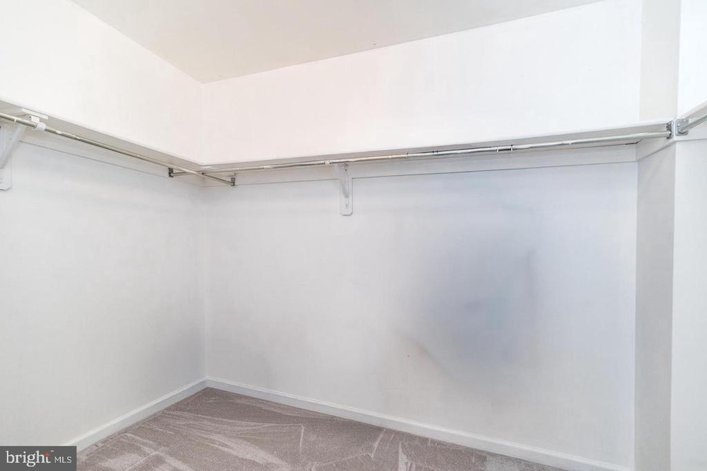 101 OXFORD COURT Unit: 143