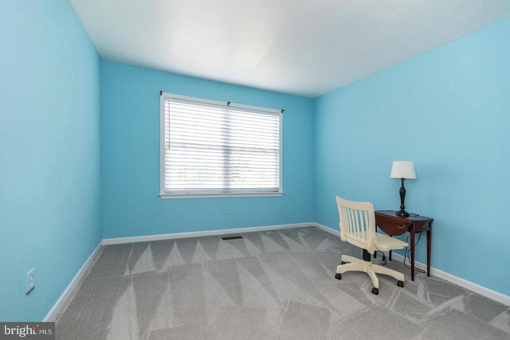 101 OXFORD COURT Unit: 143