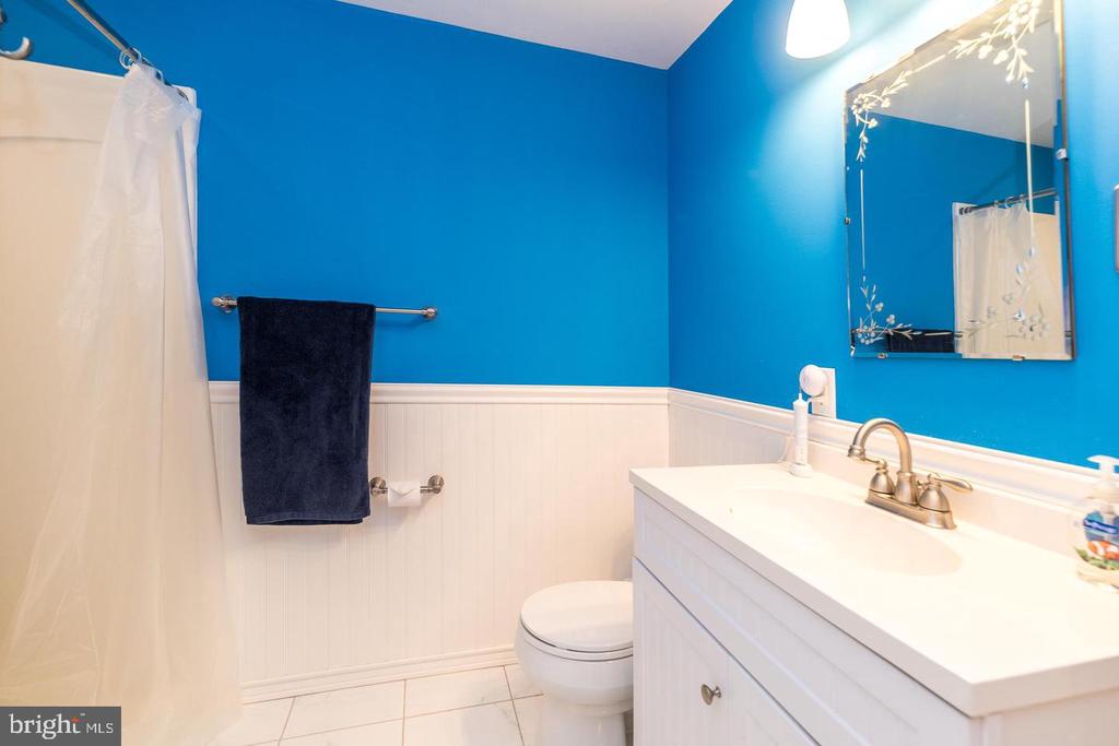 101 OXFORD COURT Unit: 143