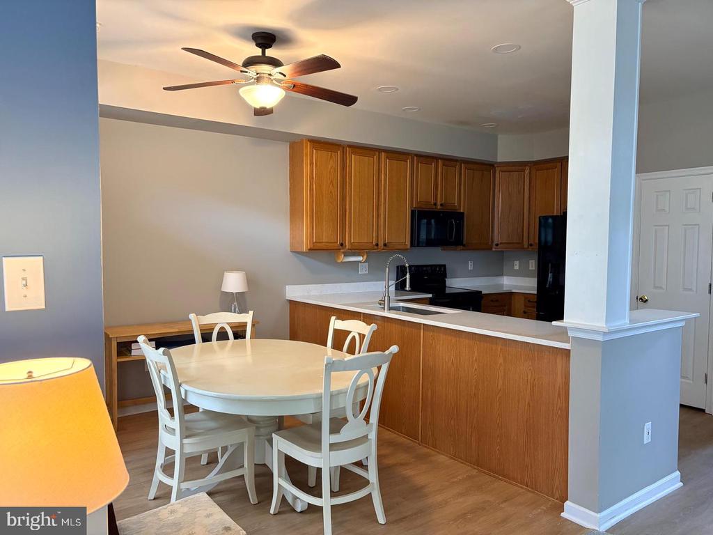 101 OXFORD COURT Unit: 143