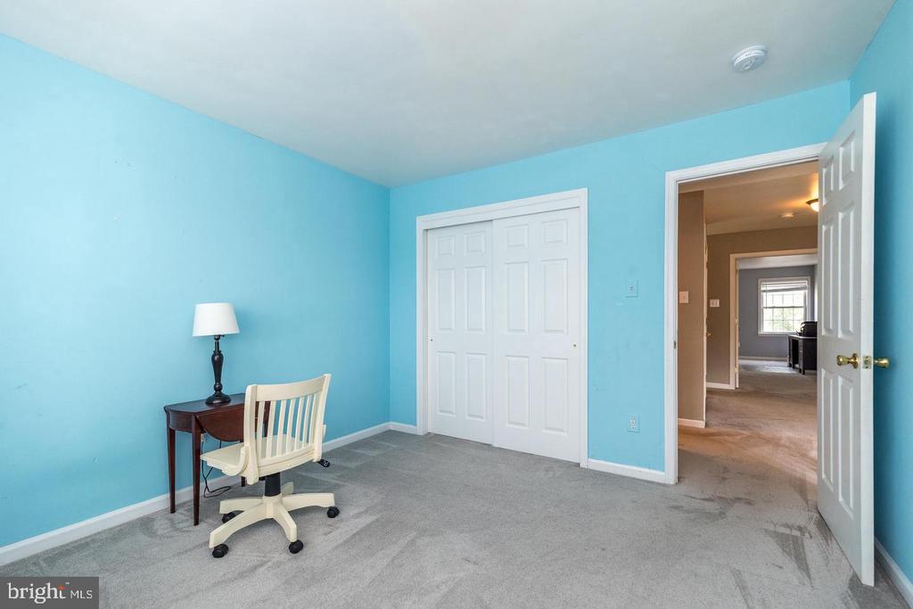 101 OXFORD COURT Unit: 143