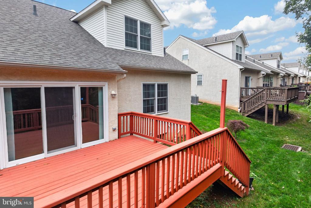 19 STUART DRIVE Unit: 19