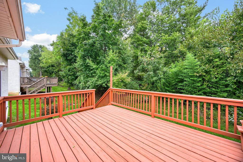 19 STUART DRIVE Unit: 19