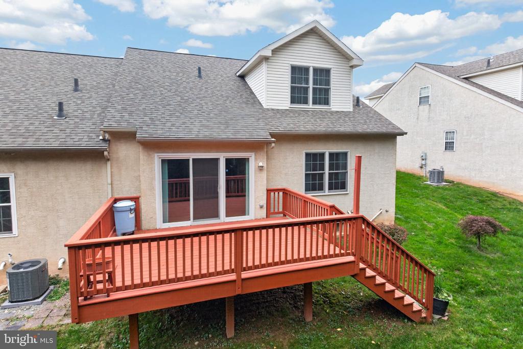 19 STUART DRIVE Unit: 19