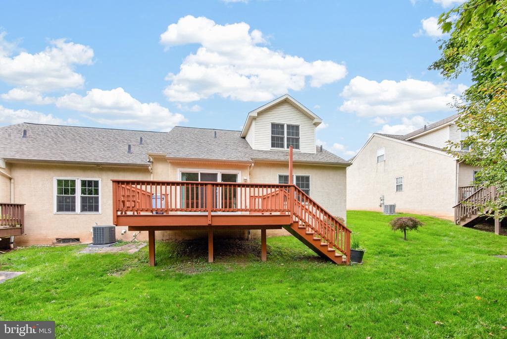 19 STUART DRIVE Unit: 19