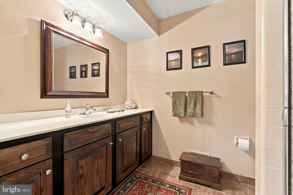 17 SPRINGHOUSE LANE Unit:           