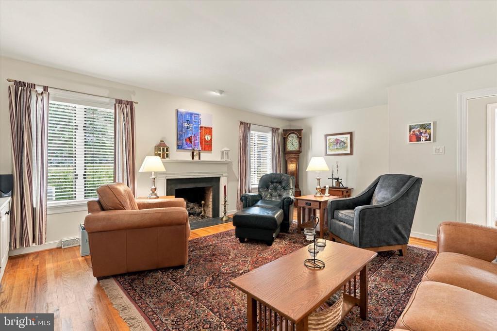 17 SPRINGHOUSE LANE Unit:           
