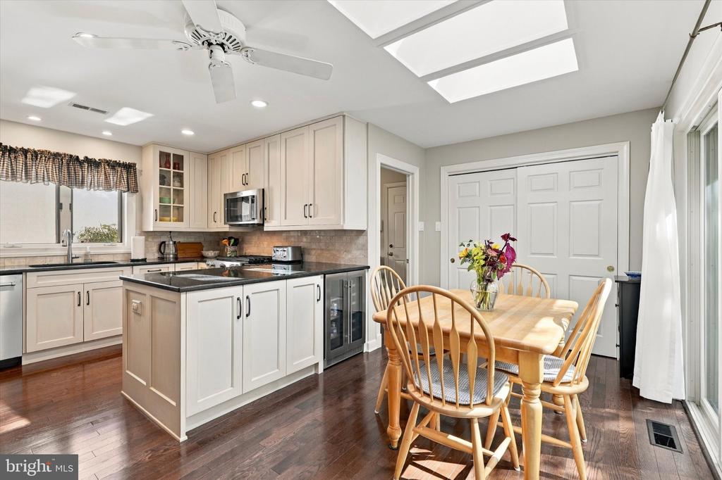 17 SPRINGHOUSE LANE Unit:           