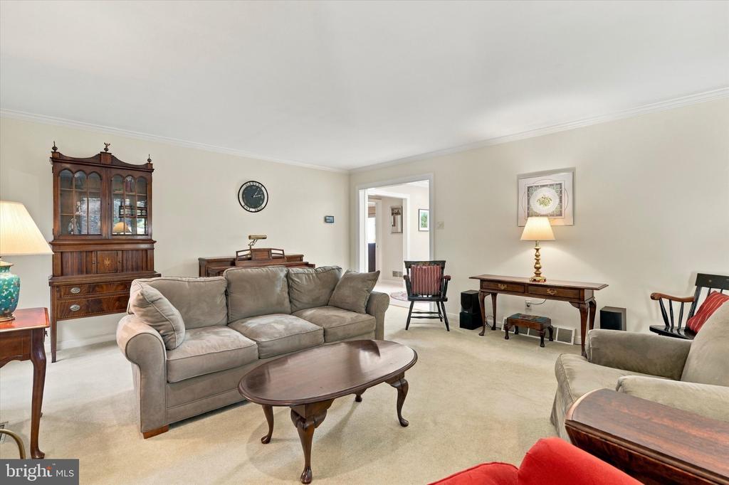 17 SPRINGHOUSE LANE Unit:           