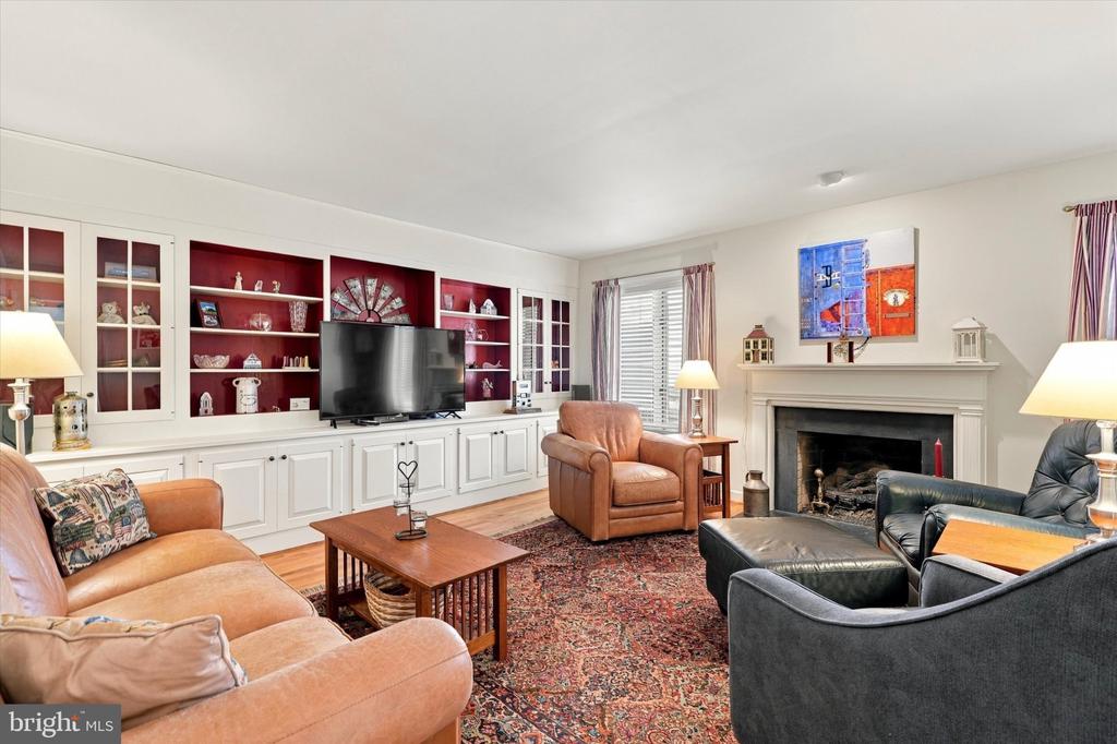 17 SPRINGHOUSE LANE Unit:           