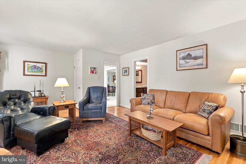 17 SPRINGHOUSE LANE Unit:           