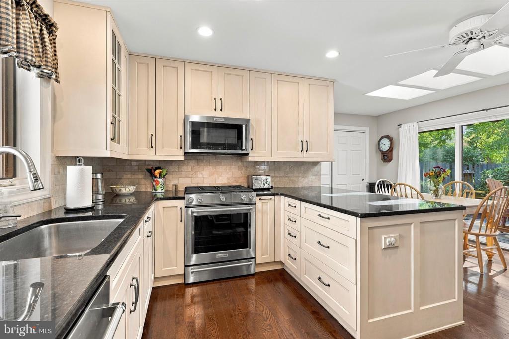 17 SPRINGHOUSE LANE Unit:           