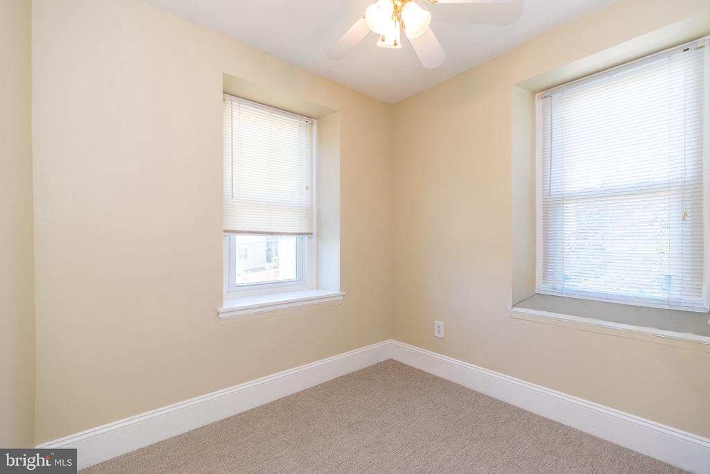 460 RENFREW AVENUE