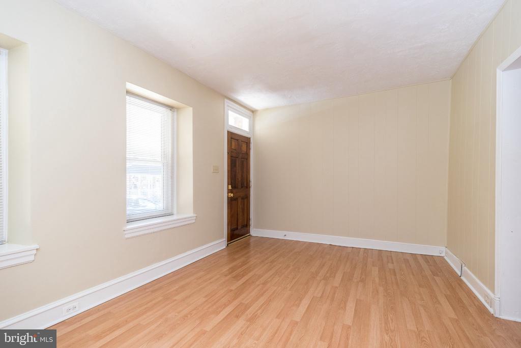 460 RENFREW AVENUE