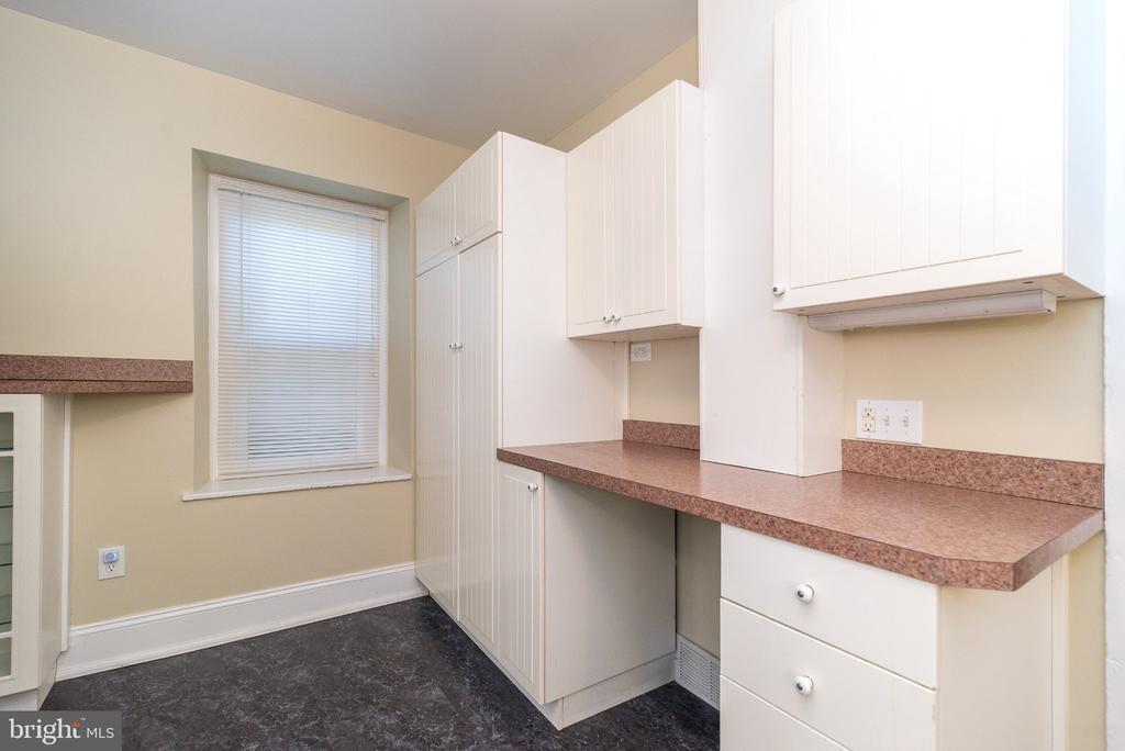 460 RENFREW AVENUE