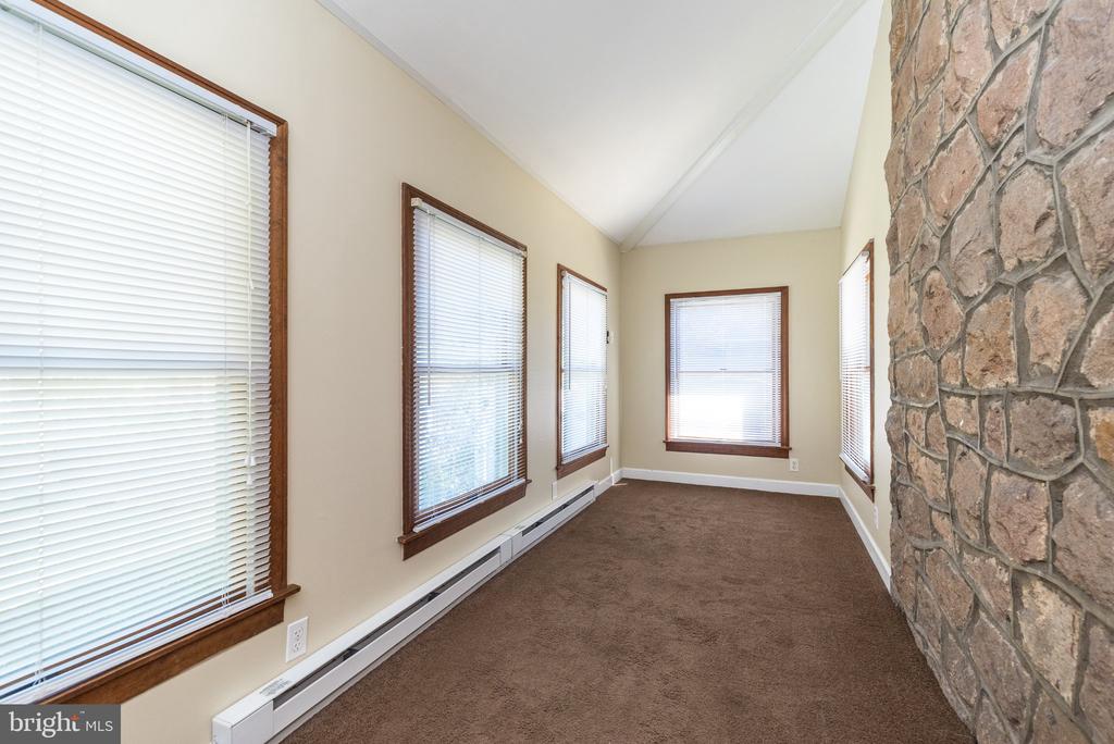460 RENFREW AVENUE