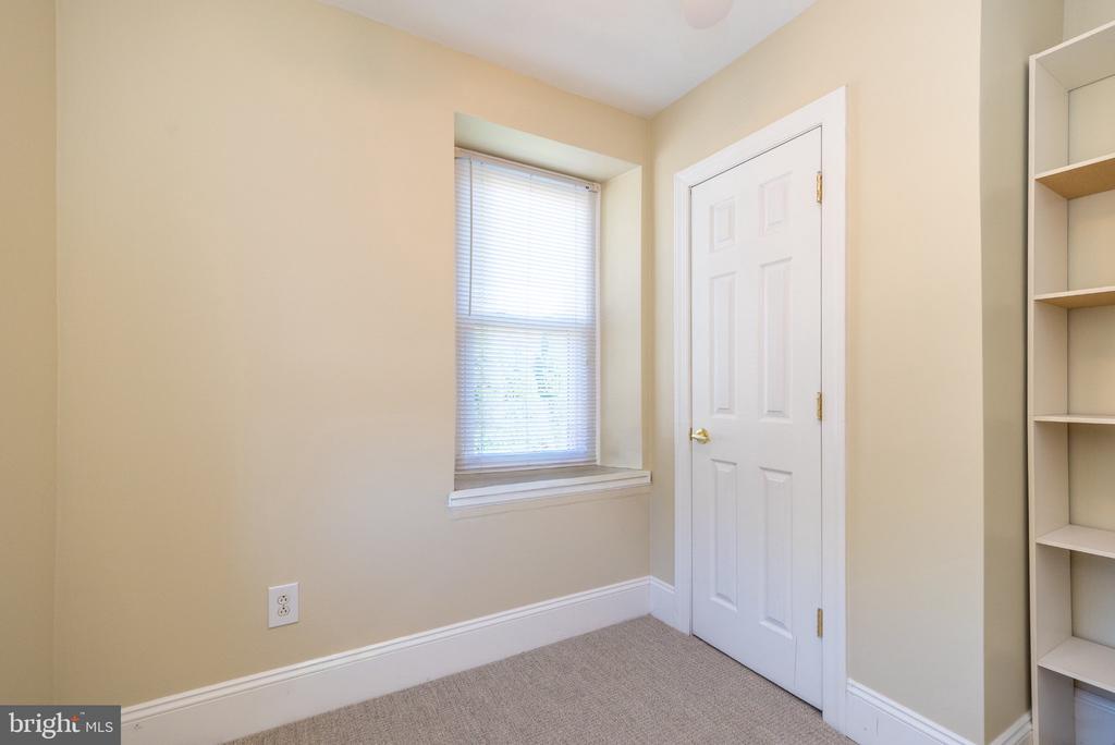 460 RENFREW AVENUE