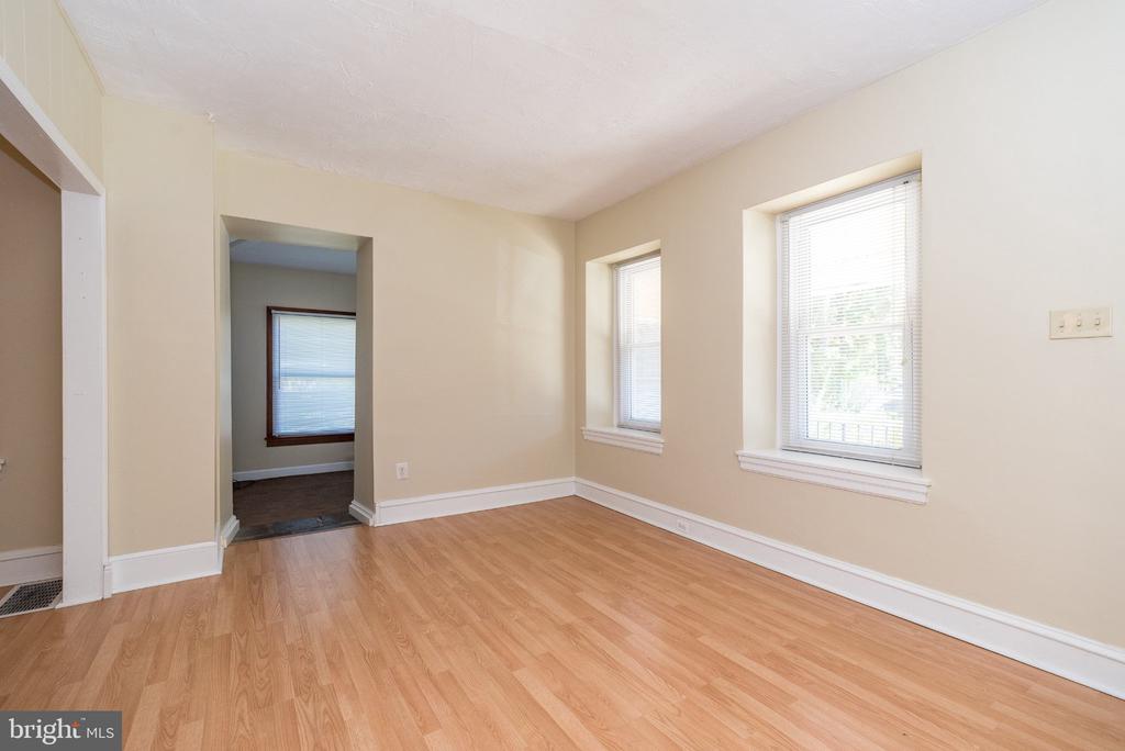 460 RENFREW AVENUE