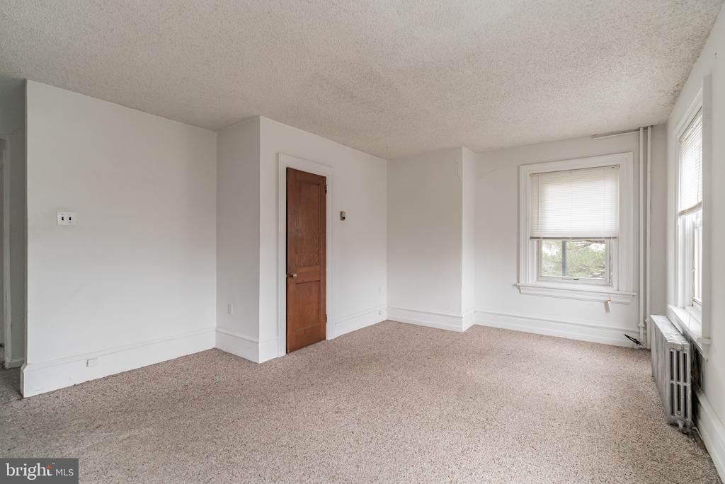 159 JOSEPHINE AVENUE Unit: 2N
