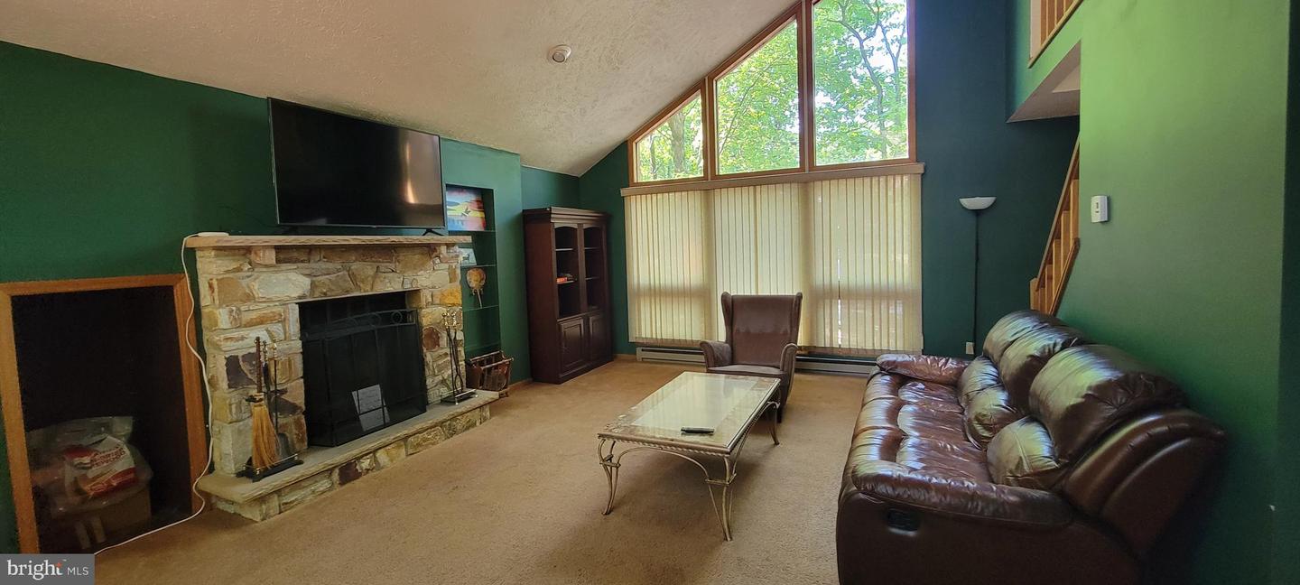 3219 Woodchip Ln