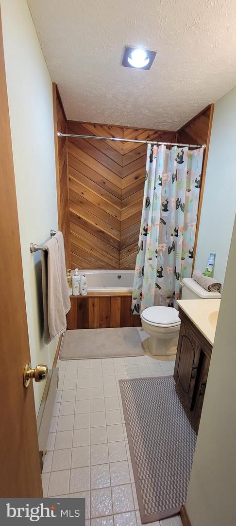 3219 Woodchip Ln