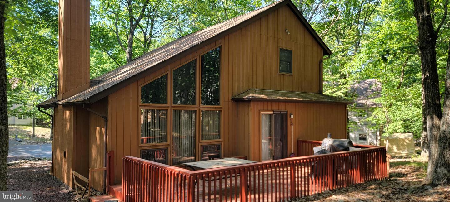 3219 Woodchip Ln
