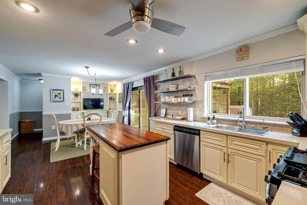 463 Maxatawny Dr