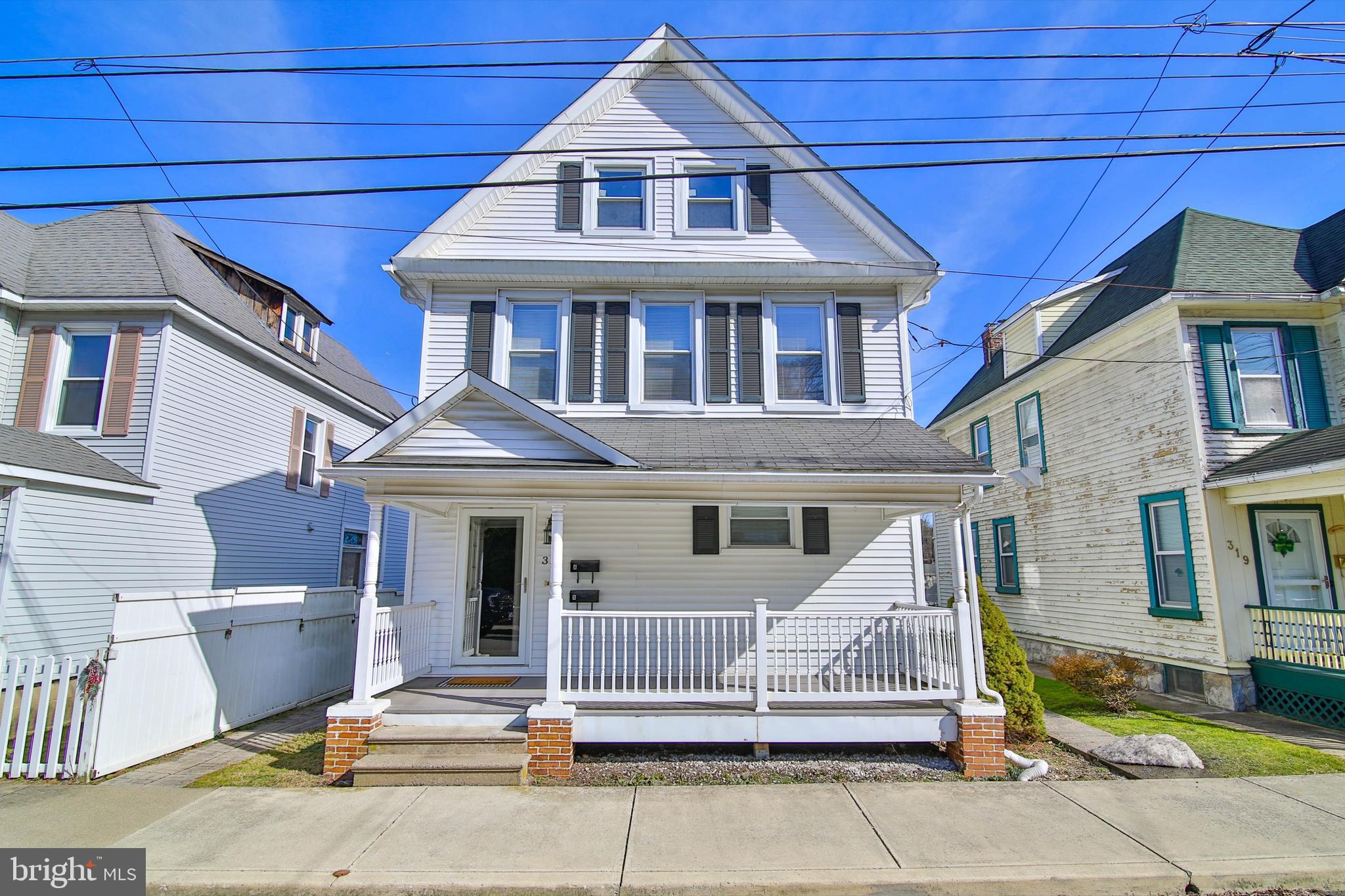 315 S 2nd St