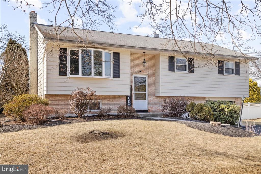 3308 Bridlepath Rd
