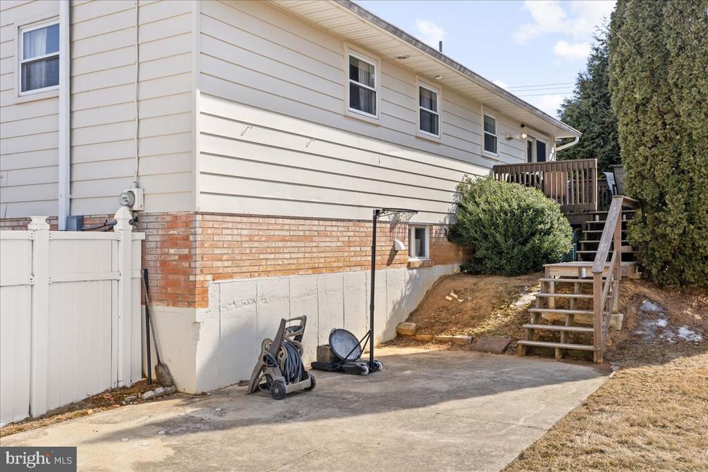 3308 Bridlepath Rd