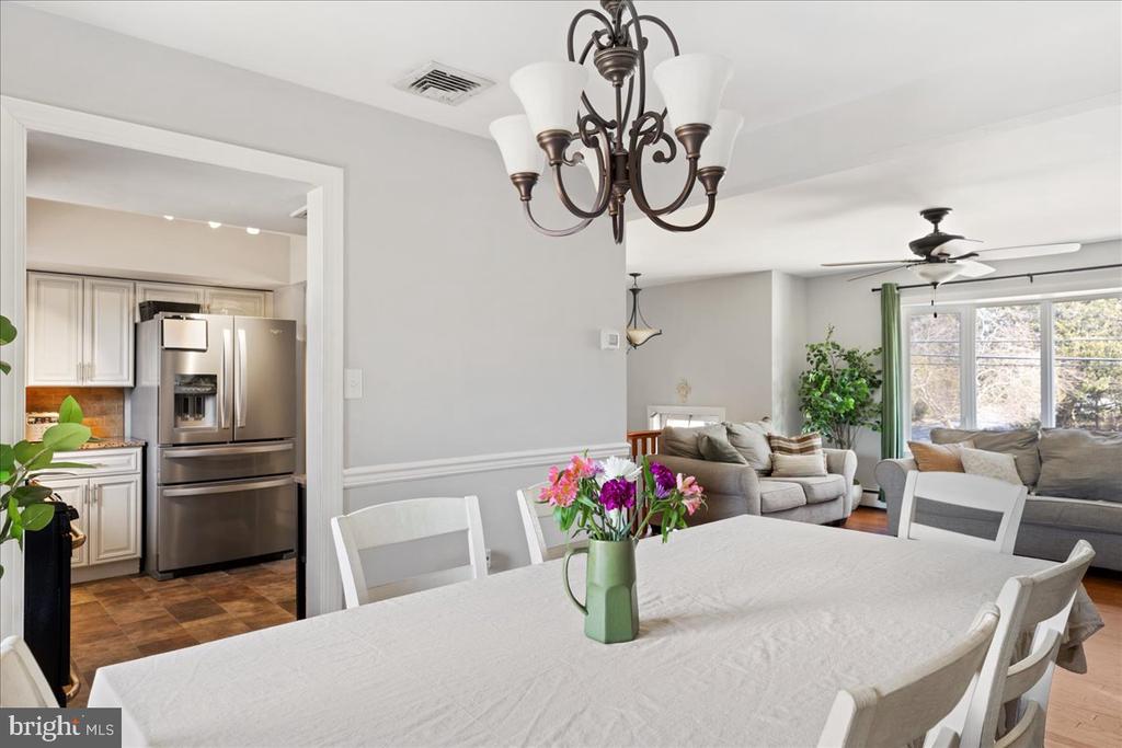 3308 Bridlepath Rd