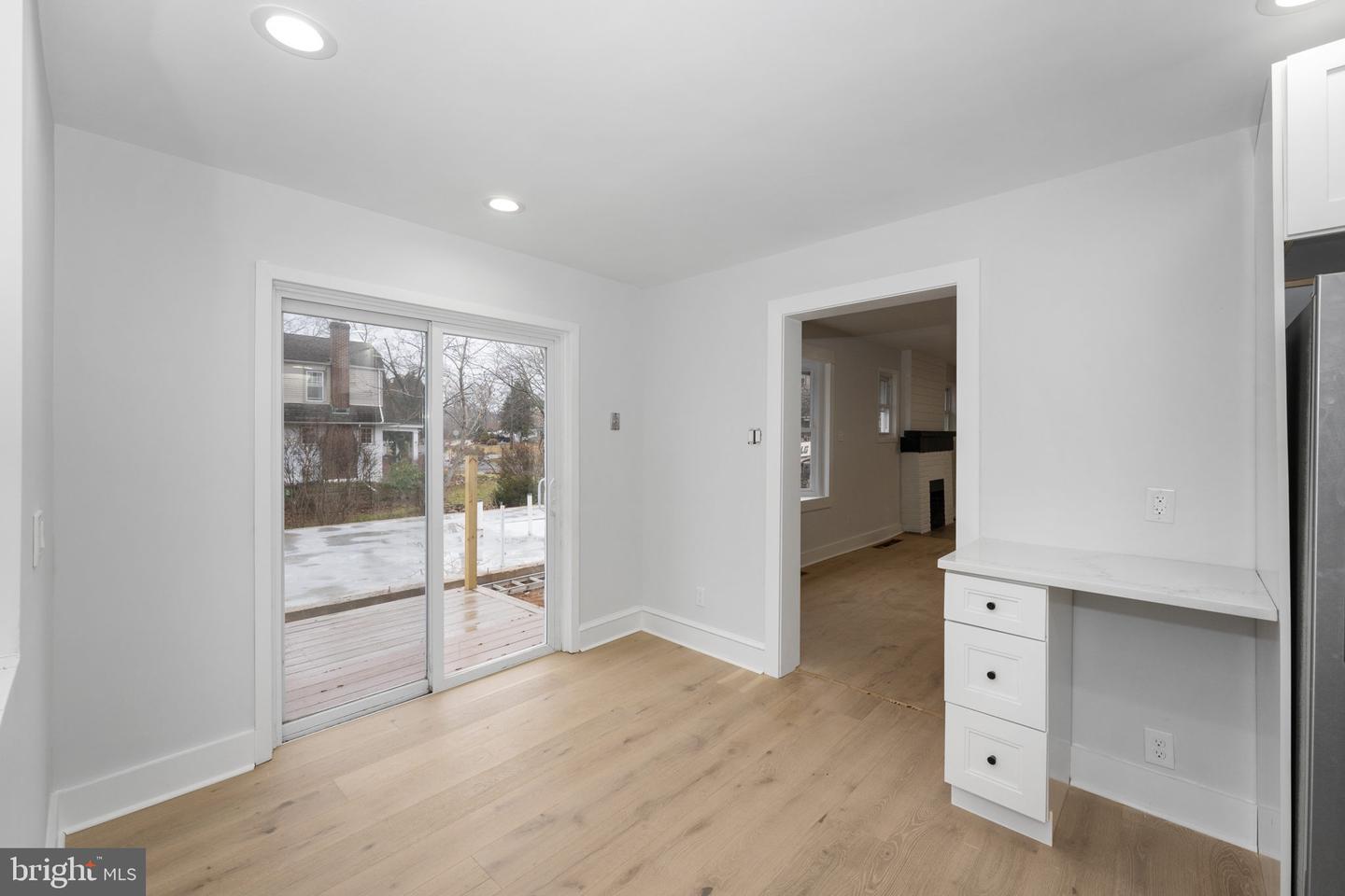 7508 Newland