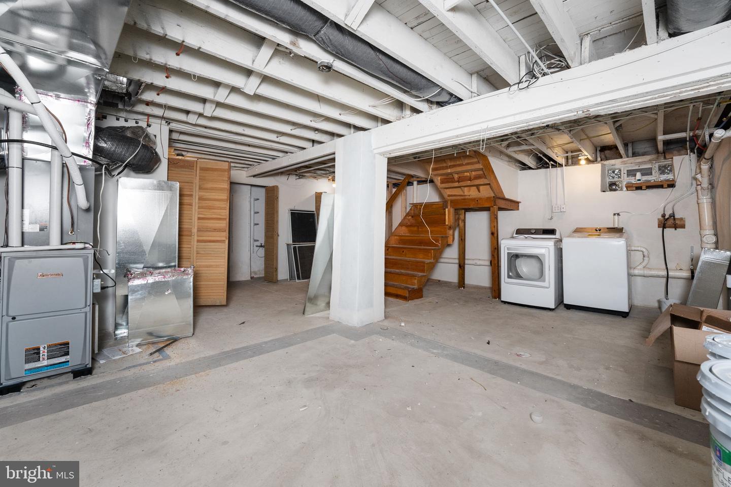 7508 Newland
