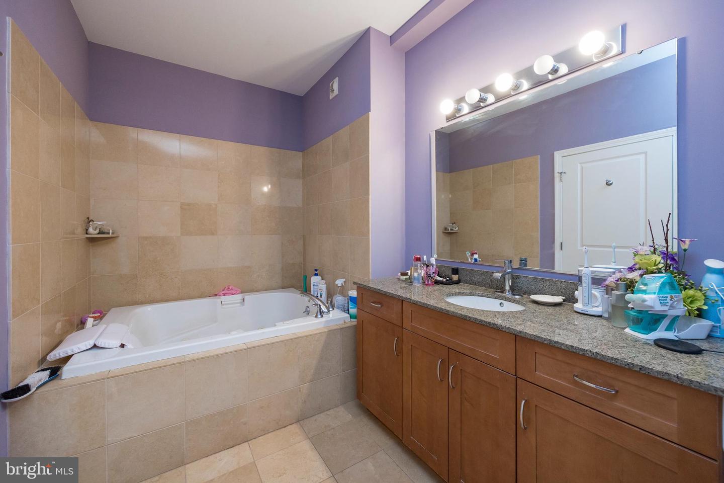 901 N Penn St #R2201
