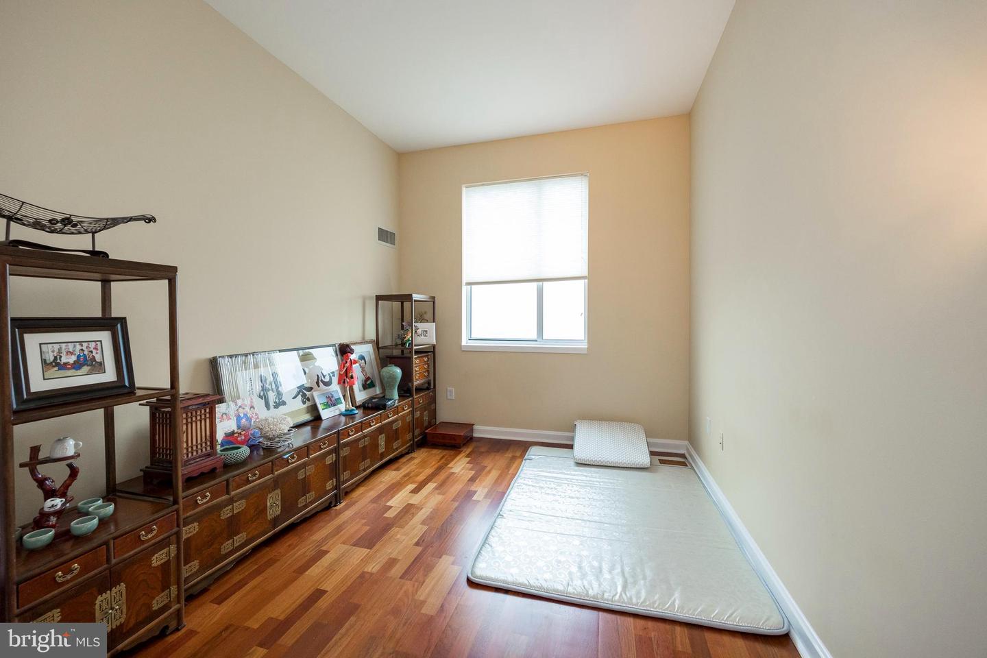 901 N Penn St #R2201
